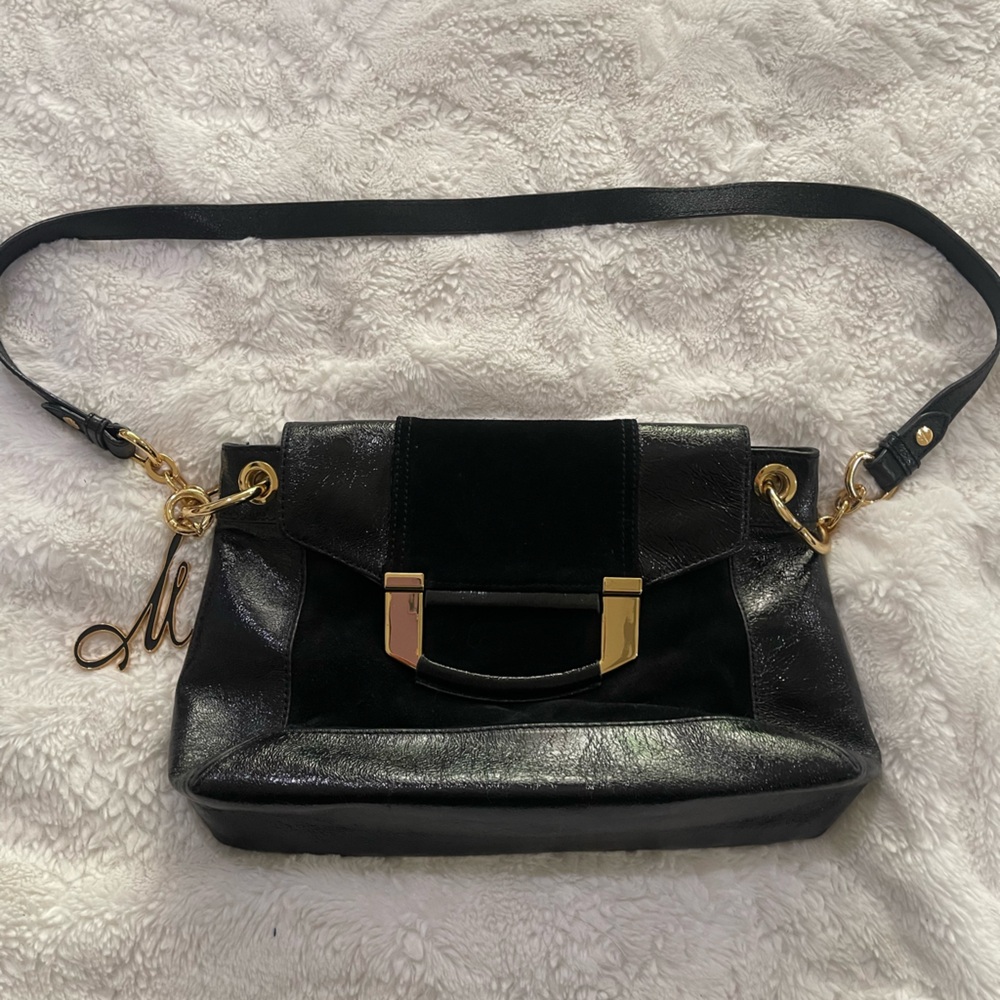 Elegant Black and Gold Women's Bag